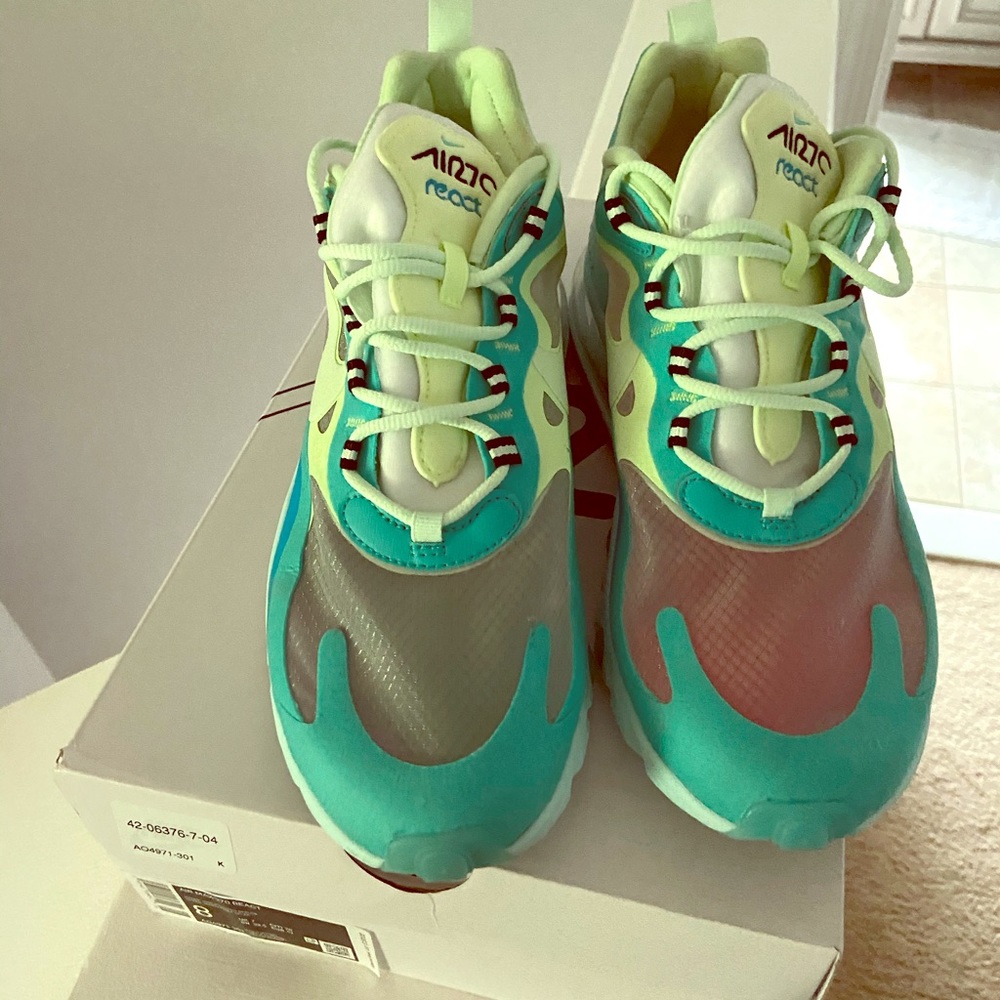Nike Air Max 270 React
